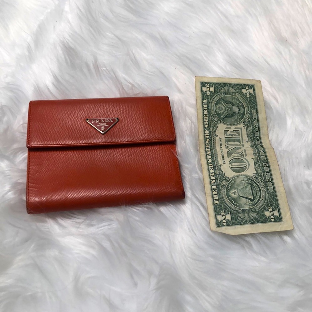 Prada Wallet - Picture 8 of 8